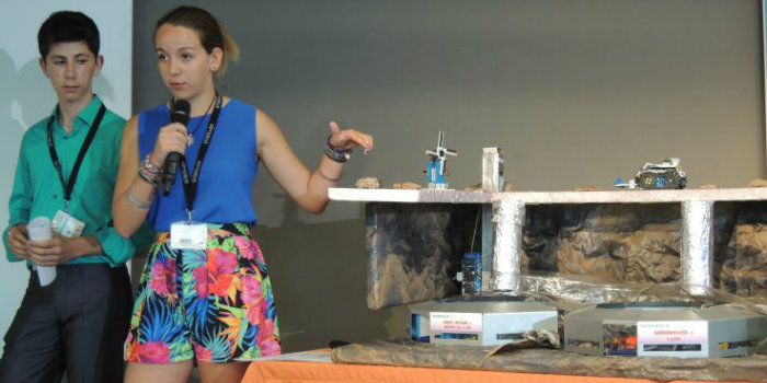 Finalists present their project at the finals of the 2017 Odysseus II Space Contest for European Youth held at the space center Cite de l’espace in Toulouse, France, in July. (Credit: DTU Space/Odysseus contest)